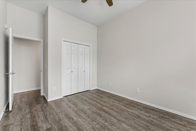 3201 6th Street, Bentonville, AR 72712