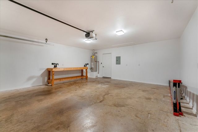 3201 6th Street, Bentonville, AR 72712