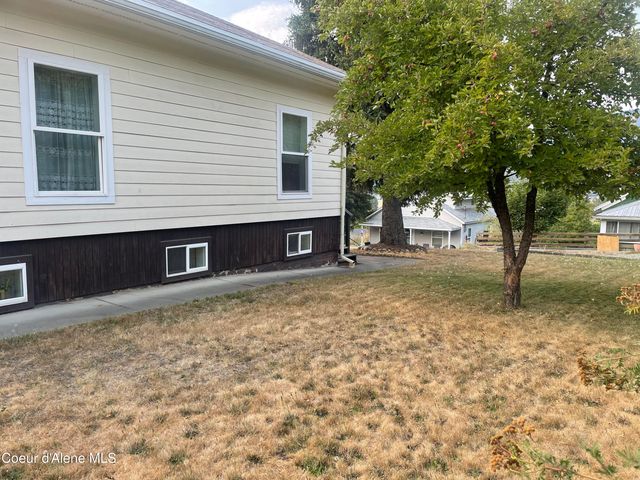 125 Sunset View St, St. Maries, ID 83861