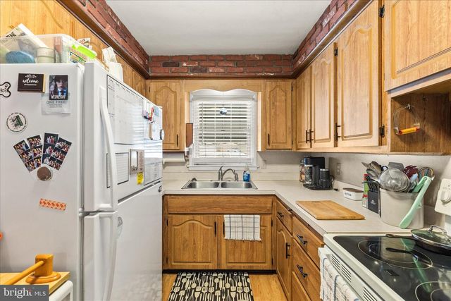 2005 SANDALWOOD CT, York, PA 17404