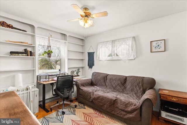 2005 SANDALWOOD CT, York, PA 17404