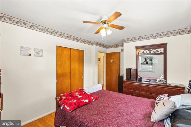 2005 SANDALWOOD CT, York, PA 17404