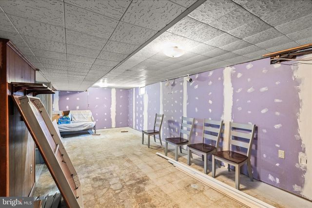 2005 SANDALWOOD CT, York, PA 17404