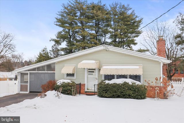 2005 SANDALWOOD CT, York, PA 17404