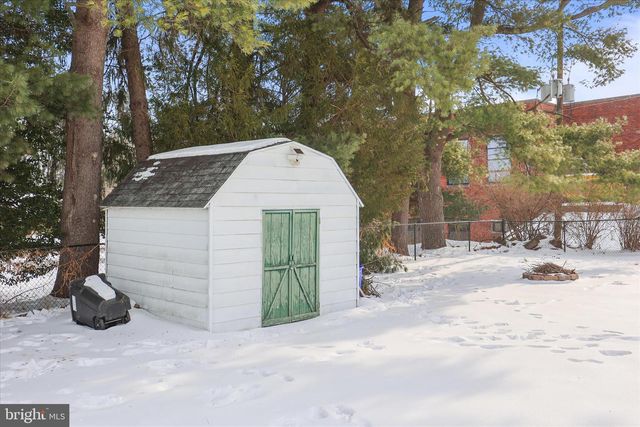 2005 SANDALWOOD CT, York, PA 17404