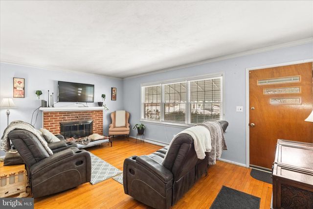 2005 SANDALWOOD CT, York, PA 17404