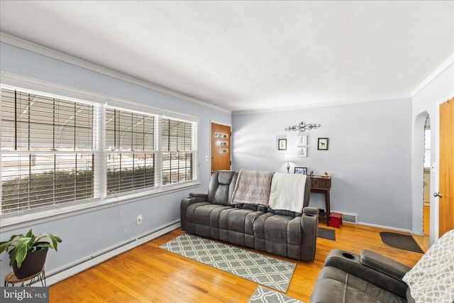 2005 SANDALWOOD CT, York, PA 17404