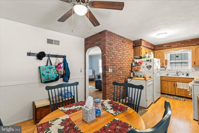 2005 SANDALWOOD CT, York, PA 17404