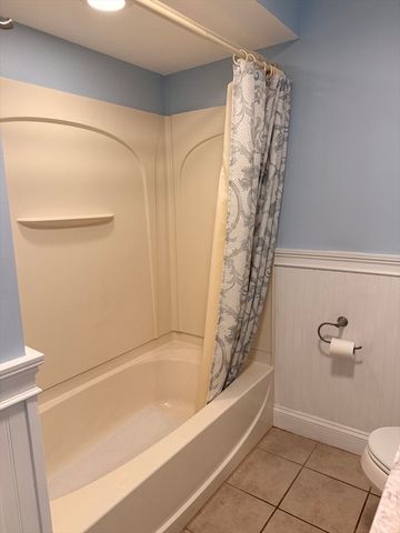 16 Mount View Ave, Auburn, MA 01501
