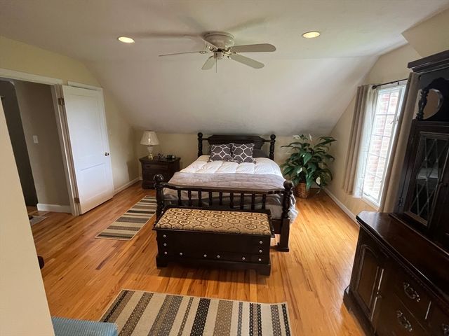 16 Mount View Ave, Auburn, MA 01501