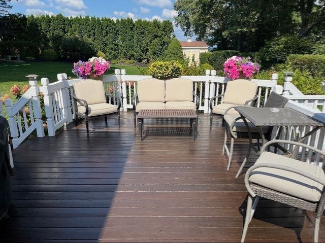 16 Mount View Ave, Auburn, MA 01501