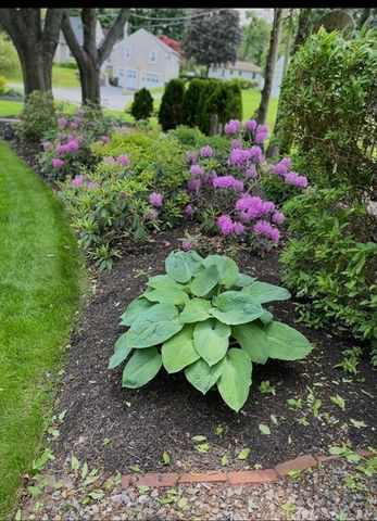 16 Mount View Ave, Auburn, MA 01501