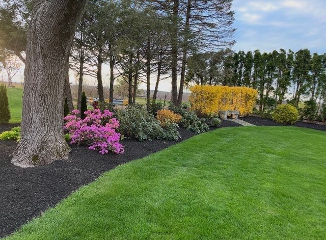 16 Mount View Ave, Auburn, MA 01501