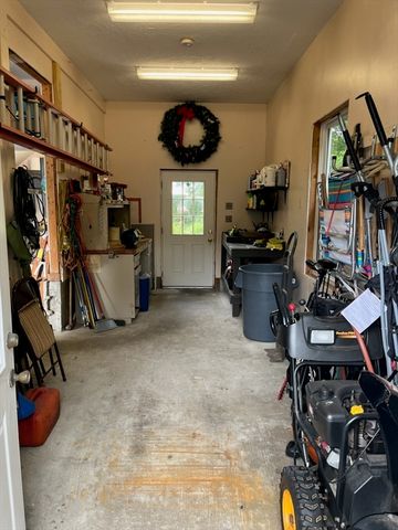 16 Mount View Ave, Auburn, MA 01501