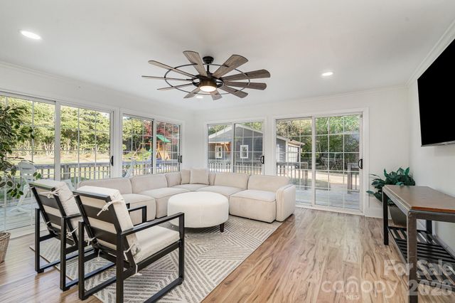 8823 Dartmoor Place, Mint Hill, NC 28227