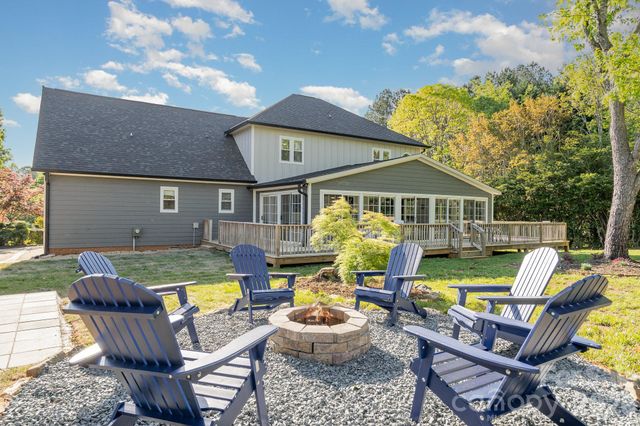 8823 Dartmoor Place, Mint Hill, NC 28227