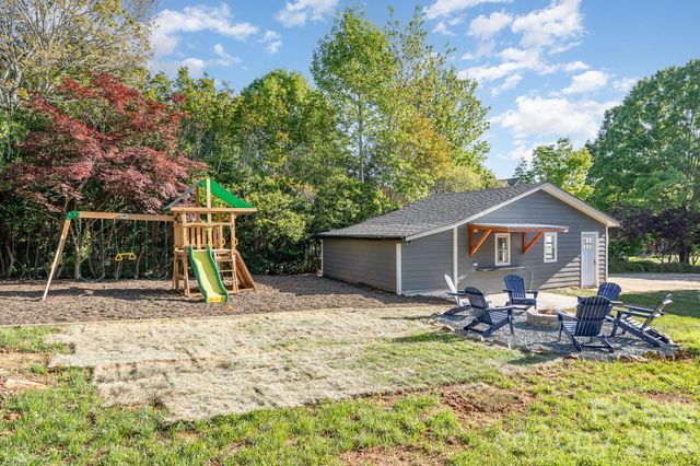 8823 Dartmoor Place, Mint Hill, NC 28227