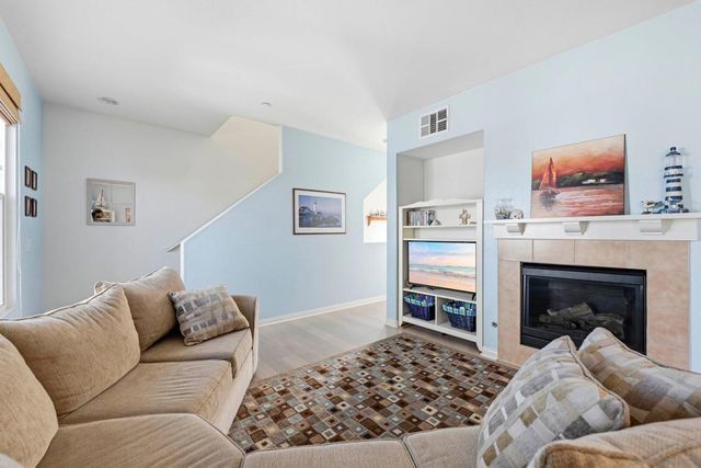 845 Harbor Cliff Way 305, Oceanside, CA 92054