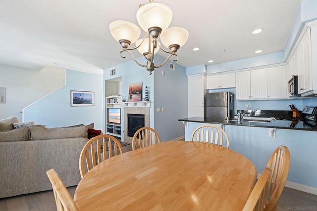 845 Harbor Cliff Way 305, Oceanside, CA 92054