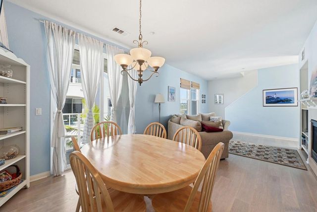 845 Harbor Cliff Way 305, Oceanside, CA 92054