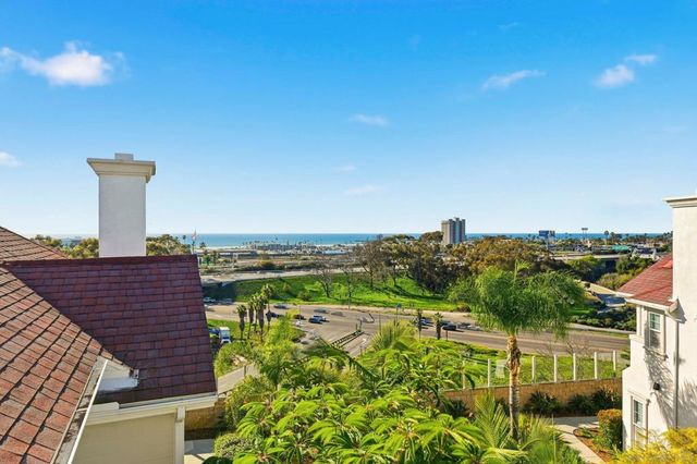 845 Harbor Cliff Way 305, Oceanside, CA 92054