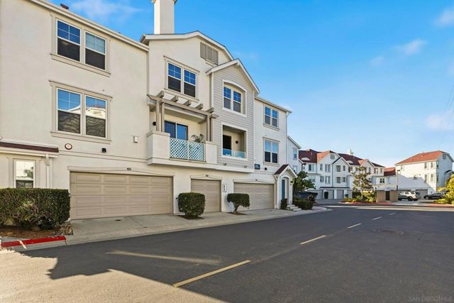 845 Harbor Cliff Way 305, Oceanside, CA 92054