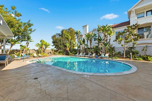 845 Harbor Cliff Way 305, Oceanside, CA 92054