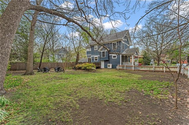 1634 Rhode Island Street, Lawrence, KS 66044