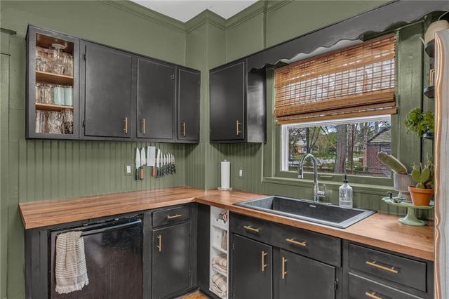 1634 Rhode Island Street, Lawrence, KS 66044