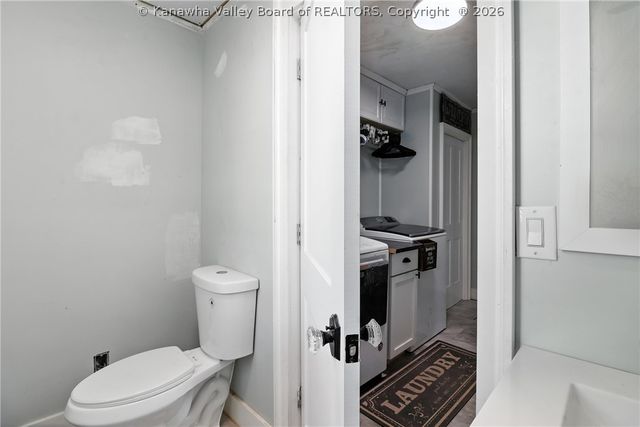 3821 Staunton Avenue Se, Charleston, WV 25304