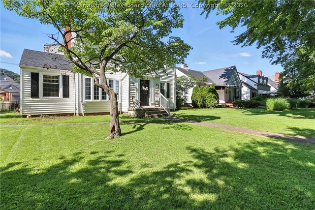 3821 Staunton Avenue Se, Charleston, WV 25304