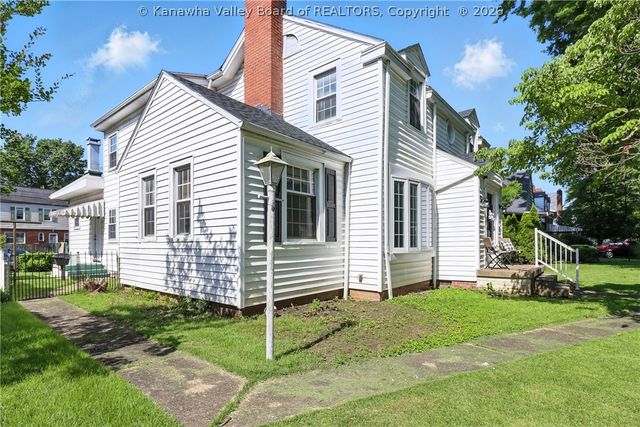 3821 Staunton Avenue Se, Charleston, WV 25304