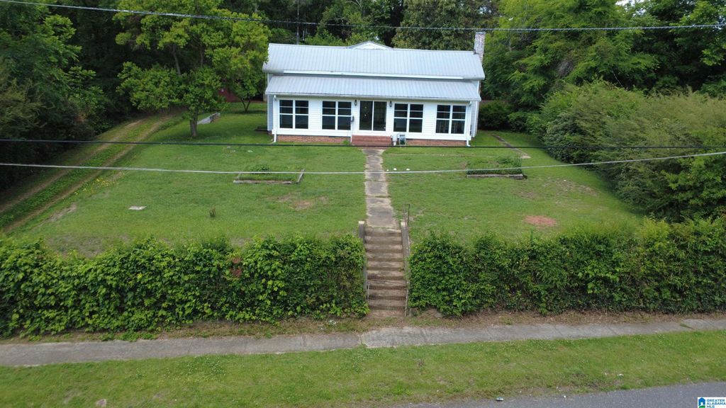 420 WEST STREET, Talladega, AL 35160