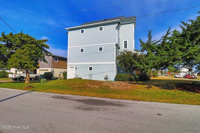 301 Old Causeway Road, Atlantic Beach, NC 28512