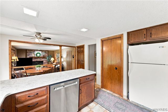 52 Cedar Ridge Drive, West Seneca, NY 14224