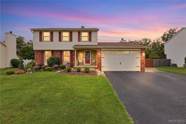 52 Cedar Ridge Drive, West Seneca, NY 14224
