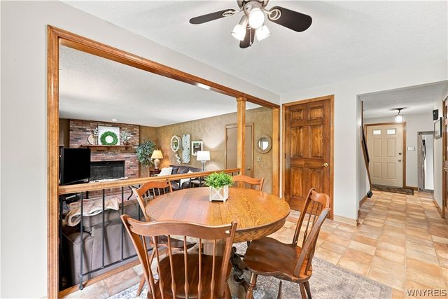 52 Cedar Ridge Drive, West Seneca, NY 14224