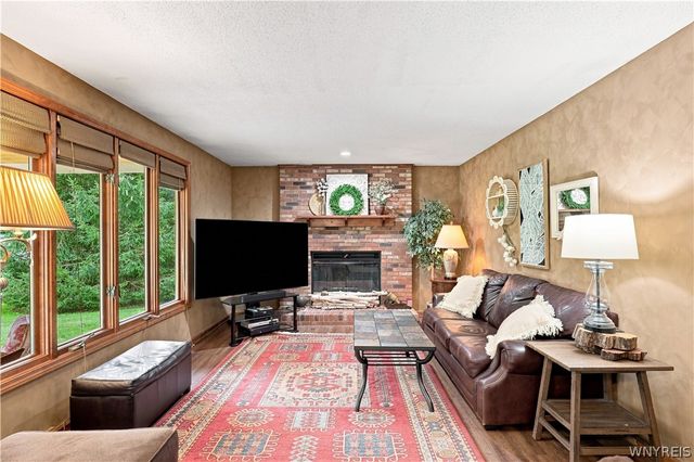 52 Cedar Ridge Drive, West Seneca, NY 14224