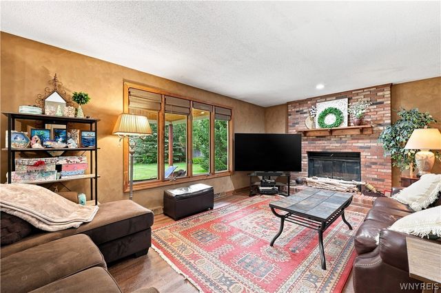 52 Cedar Ridge Drive, West Seneca, NY 14224