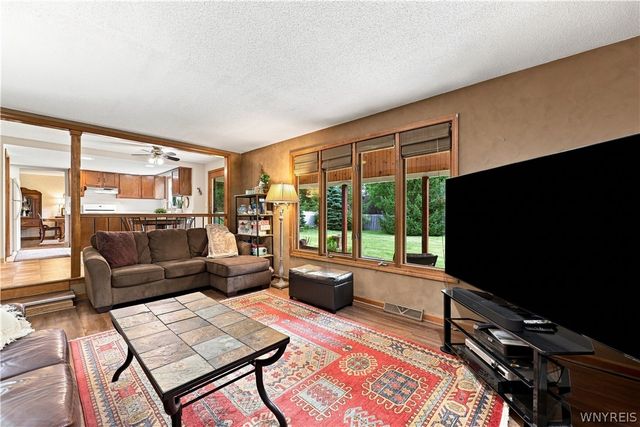 52 Cedar Ridge Drive, West Seneca, NY 14224