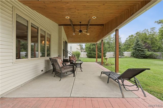 52 Cedar Ridge Drive, West Seneca, NY 14224