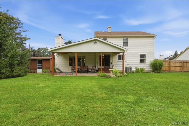 52 Cedar Ridge Drive, West Seneca, NY 14224