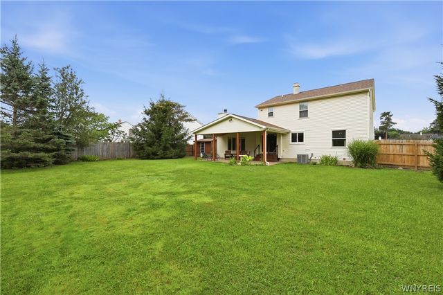 52 Cedar Ridge Drive, West Seneca, NY 14224