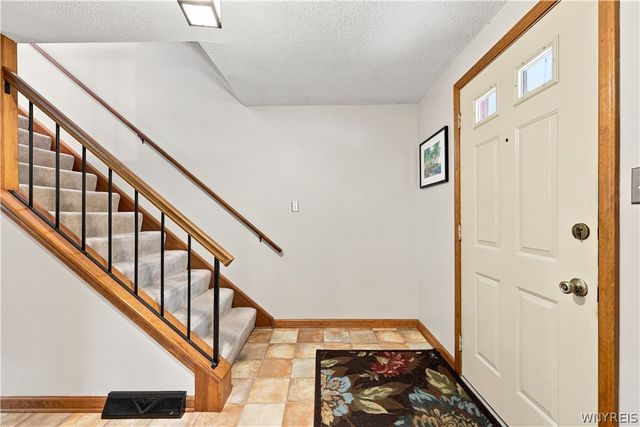 52 Cedar Ridge Drive, West Seneca, NY 14224