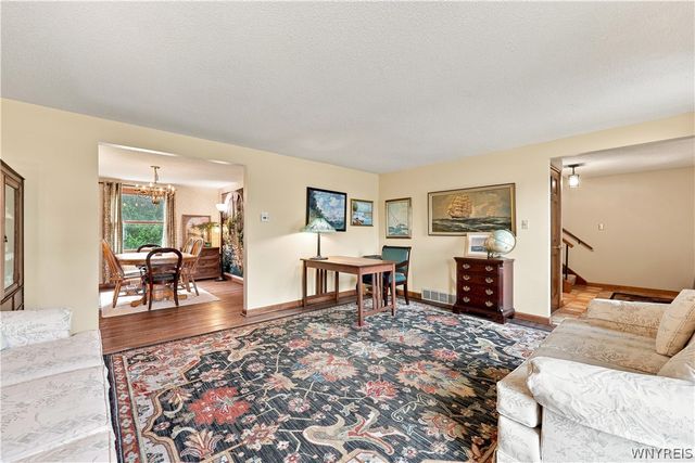 52 Cedar Ridge Drive, West Seneca, NY 14224