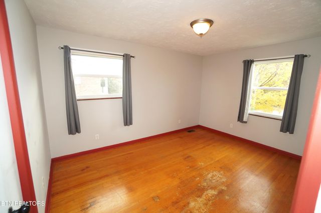 1725 Russell St, Morristown, TN 37813