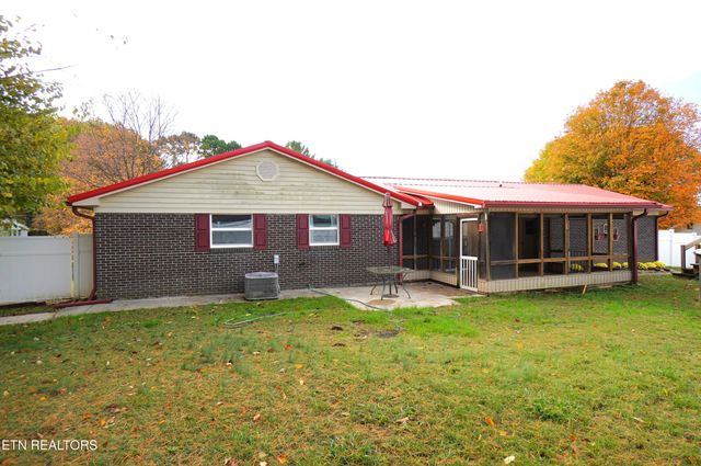 1725 Russell St, Morristown, TN 37813