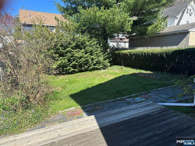 333 Elm, Leonia, NJ 07605