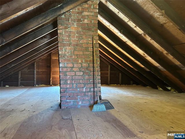 333 Elm, Leonia, NJ 07605