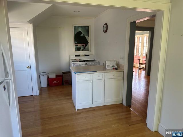 333 Elm, Leonia, NJ 07605